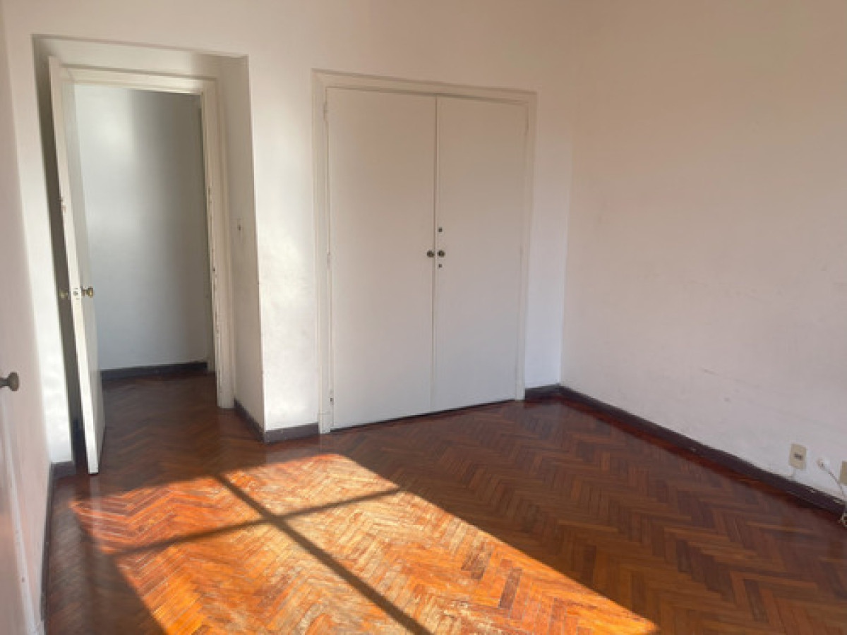 Apartamento ID.10354 - Venta Apartamento 4 Dormitorios 3 Baños Garaje Barrio Sur