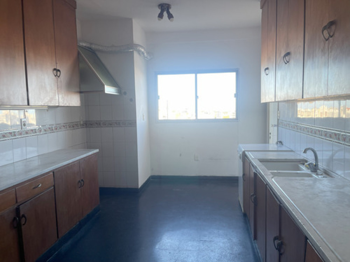 Apartamento ID.10354 - Venta Apartamento 4 Dormitorios 3 Baños Garaje Barrio Sur