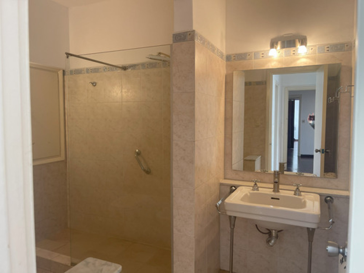 Apartamento ID.10354 - Venta Apartamento 4 Dormitorios 3 Baños Garaje Barrio Sur