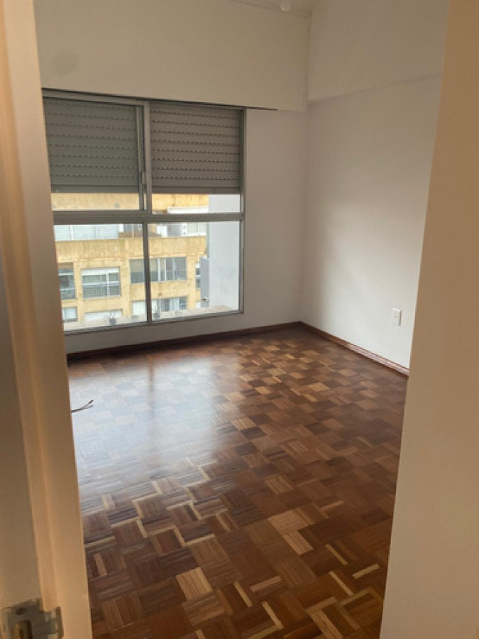 Apartamento ID.10620 - Alquila Hoy! Apto. 1 Dormitorio Con Cochera Y Box En Punta Carretas