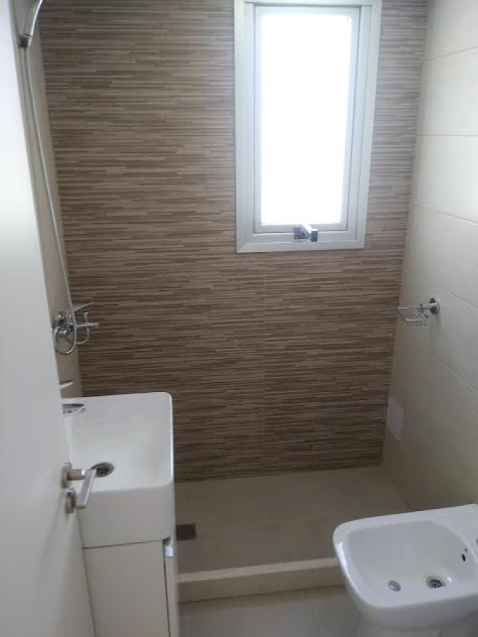 Apartamento ID.10621 - Vive en Pocitos!! Apartamento De 1 Dormitorio, Espacioso. No te lo Pierdas!