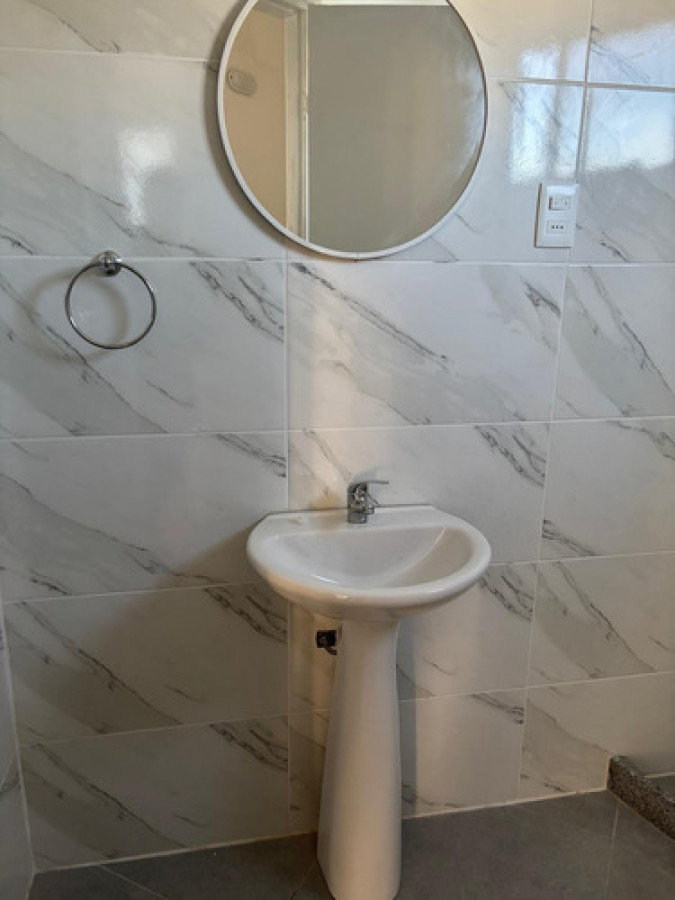 Apartamento ID.10625 - Apartamento al Frente: 2 Dormitorios, 2 Baños Y Balcón en La Blanqueada