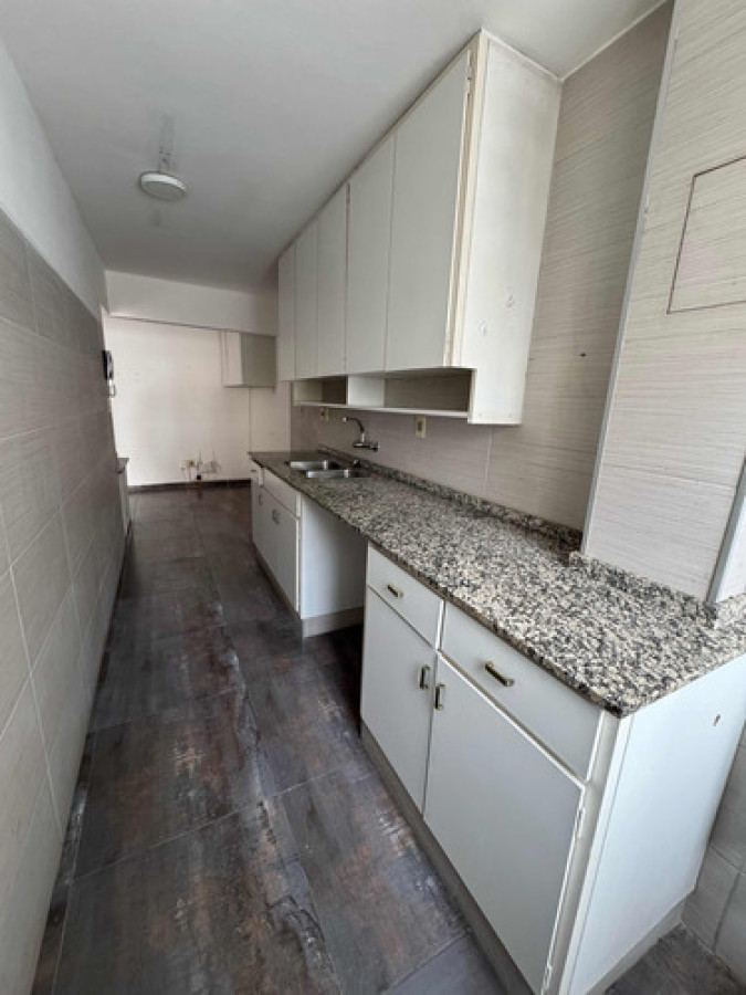 Apartamento ID.10748 - Oportunidad En Punta Carretas!! Apto. 2 Dormitorios y 2 Baños, Impecable