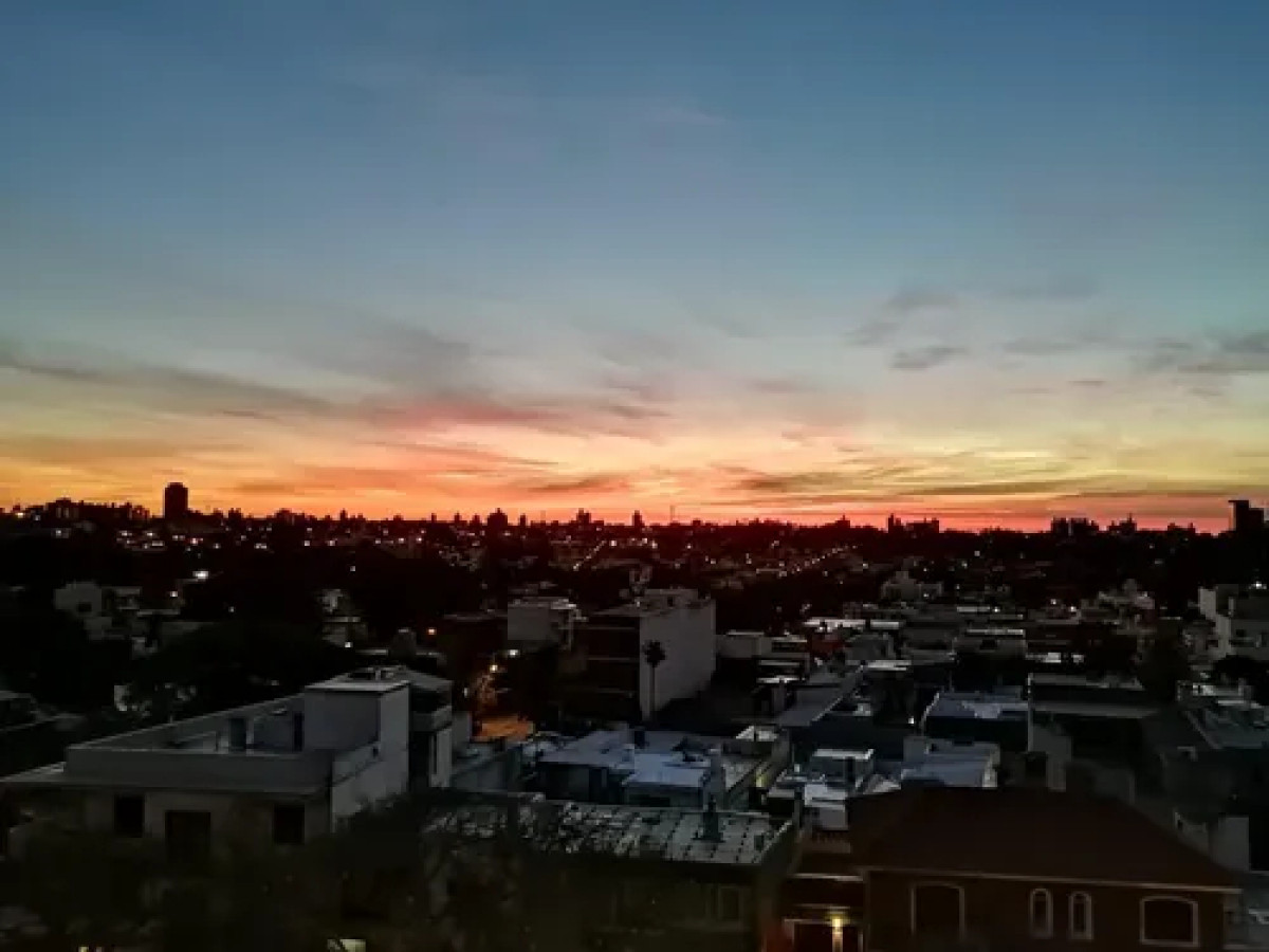 Apartamento ID.10759 - Imperdible! En Parque Batlle Alquiler Apto. 2 Dormitorios Y Cochera!