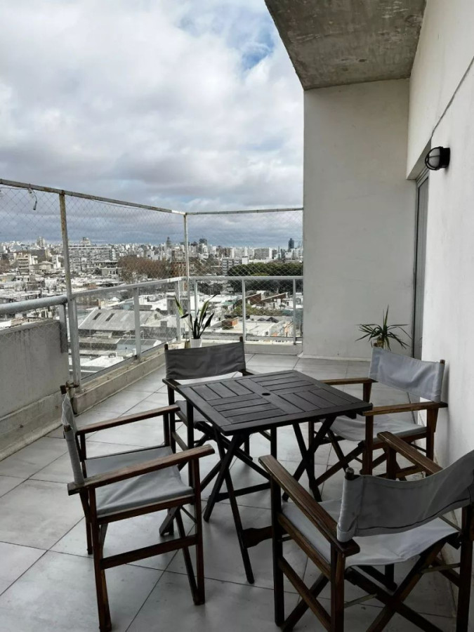 Apartamento ID.11294 - SE ALQUILA APARTAMENTO EN TRES CRUCES DE 2 DORMITORIOS CON TERRAZA