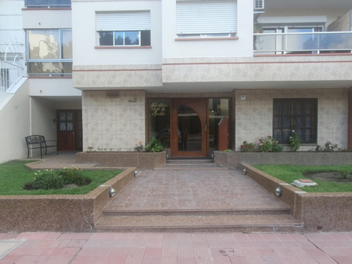 Apartamento ID.11297 - VENTA APARTAMENTO LUMINOSO EN POCITOS 1 DORMITORIO AL FRENTE
