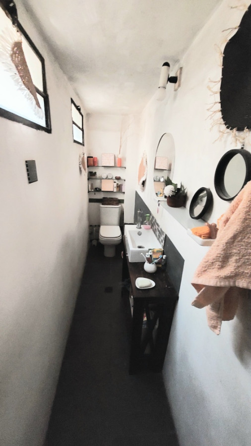 Apartamento ID.11304 - VENTA DE APARTAMENTO TIPO CASA EN TRES CRUCES CON TRES DORMITORIOS