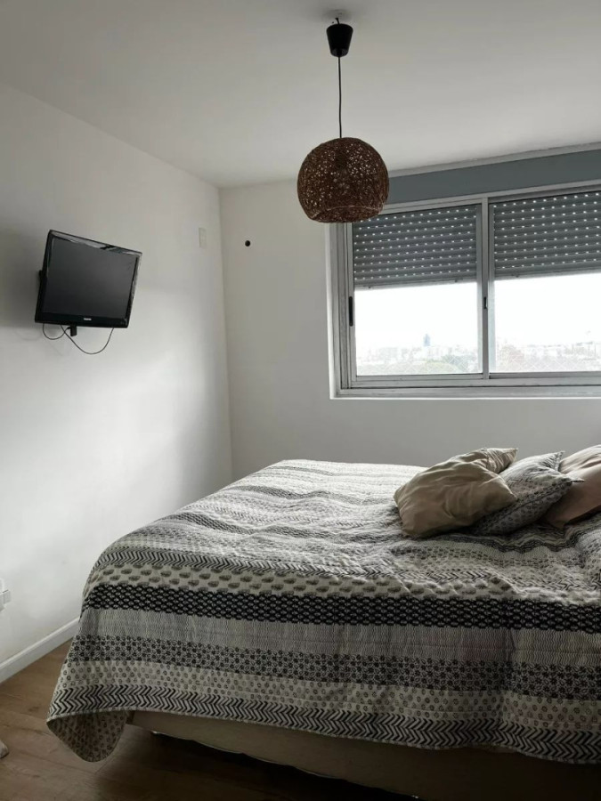 Apartamento ID.11312 - Alquiler De Apartamento 2 dormitorios Terraza Amplia Con Parrillero Individual Impecable En Tres Cruces