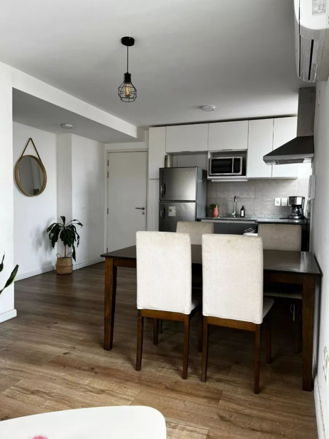 Apartamento ID.11312 - Alquiler De Apartamento 2 dormitorios Terraza Amplia Con Parrillero Individual Impecable En Tres Cruces