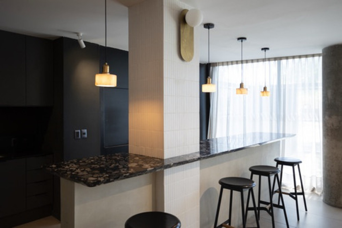 Apartamento ID.11431 - Alquiler De Apartamento 1 Dormitorio Con Terraza Y Balcón, Cochera, Impecable, En La Blanqueada.