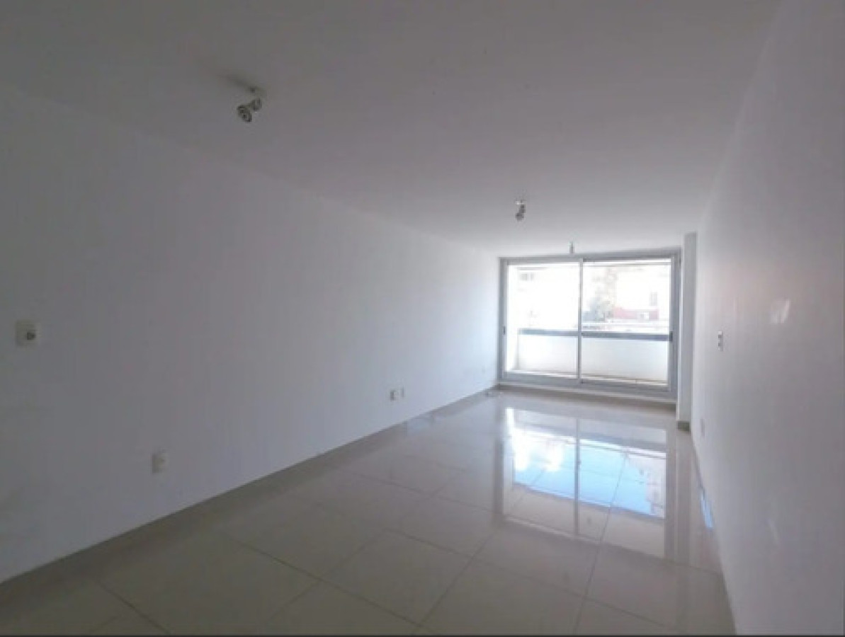 Apartamento ID.11513 - Alquiler De Monoambiente Con Garage En Malvin