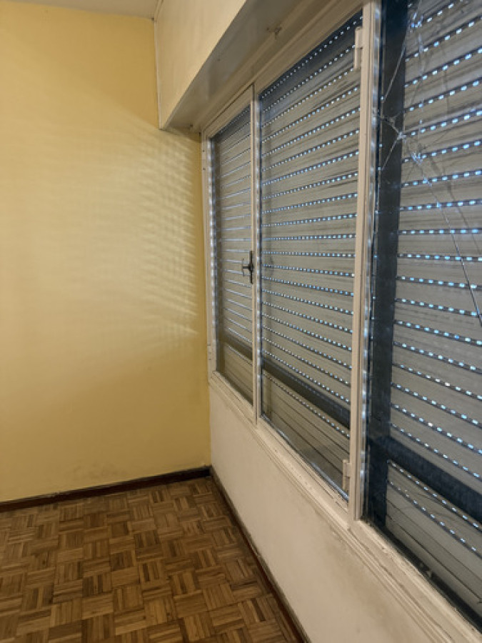 Apartamento ID.11551 - Venta De Apartamento 1 Dormitorio, Balcón, Impecable En Cordón 