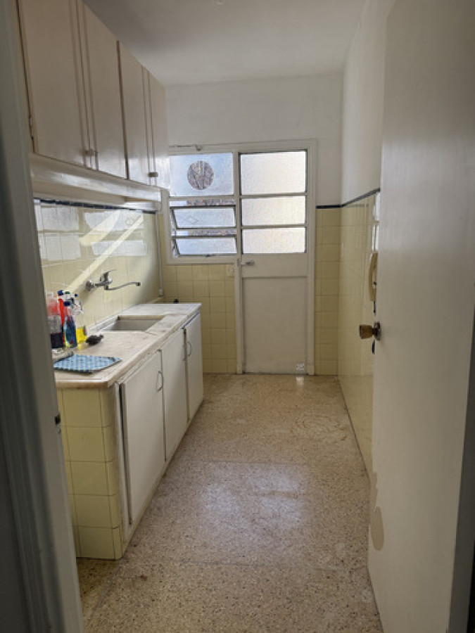 Apartamento ID.11551 - Venta De Apartamento 1 Dormitorio, Balcón, Impecable En Cordón 