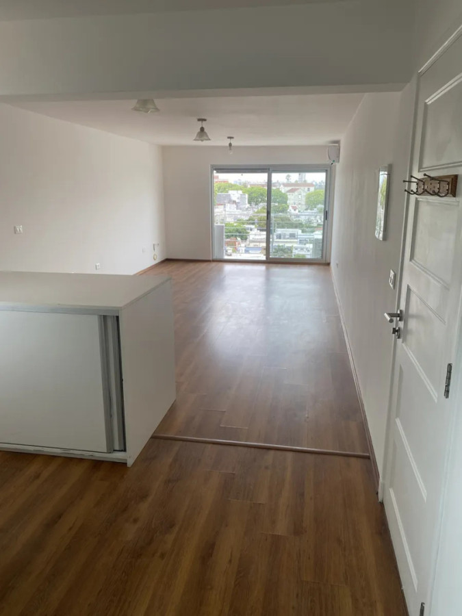 Apartamento ID.11645 - Alquiler de monoambiente en Parque batlle