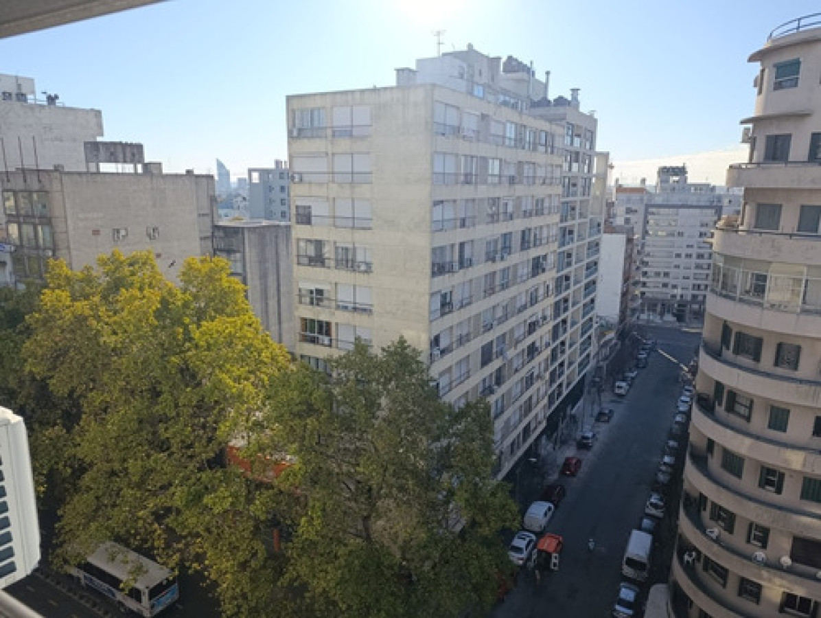 Apartamento ID.12230 - Alquiler O Venta De Monoambiente Sobre 18 De Julio En Cordón
