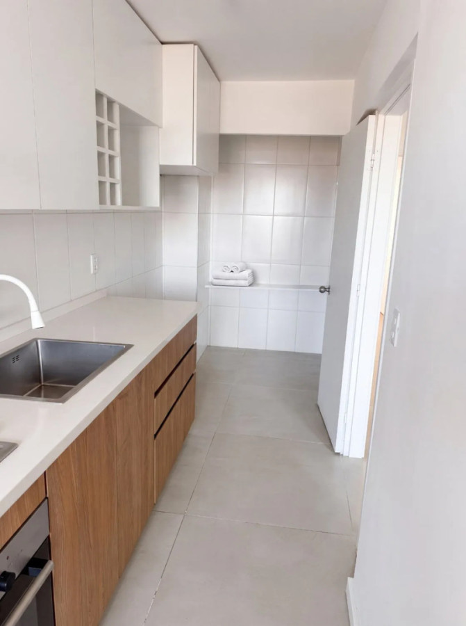 Apartamento ID.12669 - Alquiler Penthouse 2 Dormitorios Puerto Buceo Terraza Parrillero Piscina