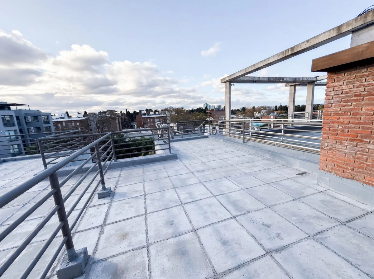 Apartamento ID.12669 - Alquiler Penthouse 2 Dormitorios Puerto Buceo Terraza Parrillero Piscina