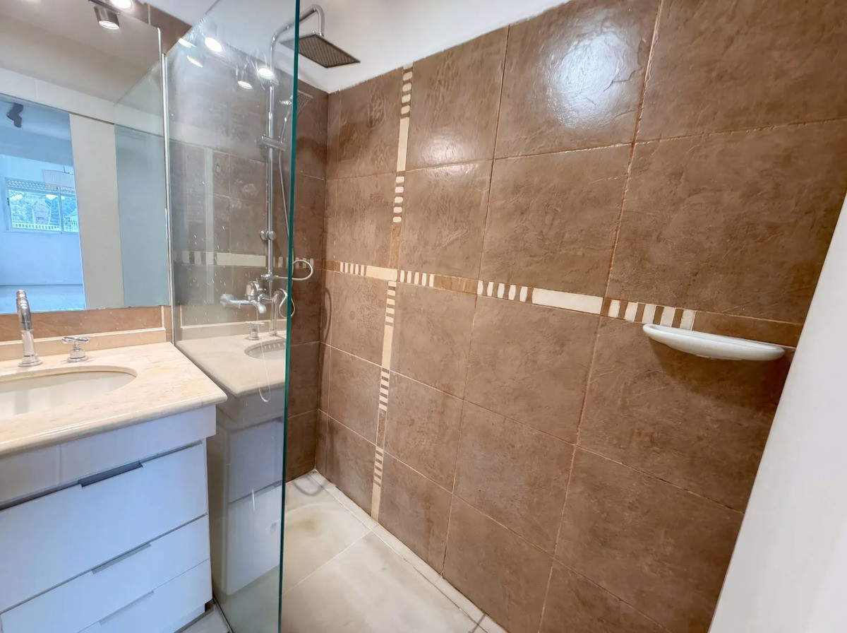 Apartamento ID.12669 - Alquiler Penthouse 2 Dormitorios Puerto Buceo Terraza Parrillero Piscina