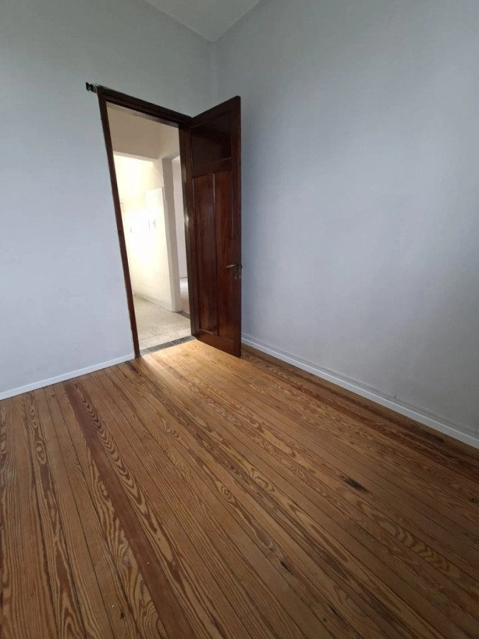 Apartamento ID.12675 - Alquiler Apartamento Reciclado 2 Dormitorios Pocitos Nuevo