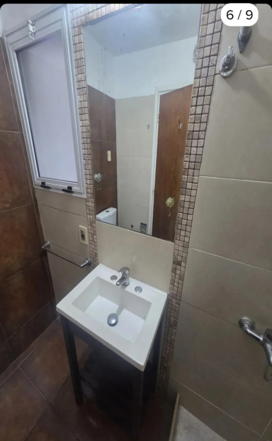 Apartamento ID.12897 - Alquiler Apartamento De 1 Dormitorio Al Frente A Metros Del Teatro Solís En Ciudad Vieja