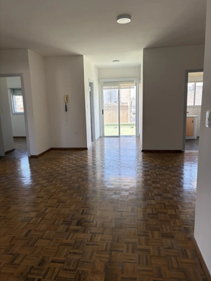 Apartamento ID.12905 - Alquiler Penthouse 2 Dormitorios Gran Terraza Garaje En Centro