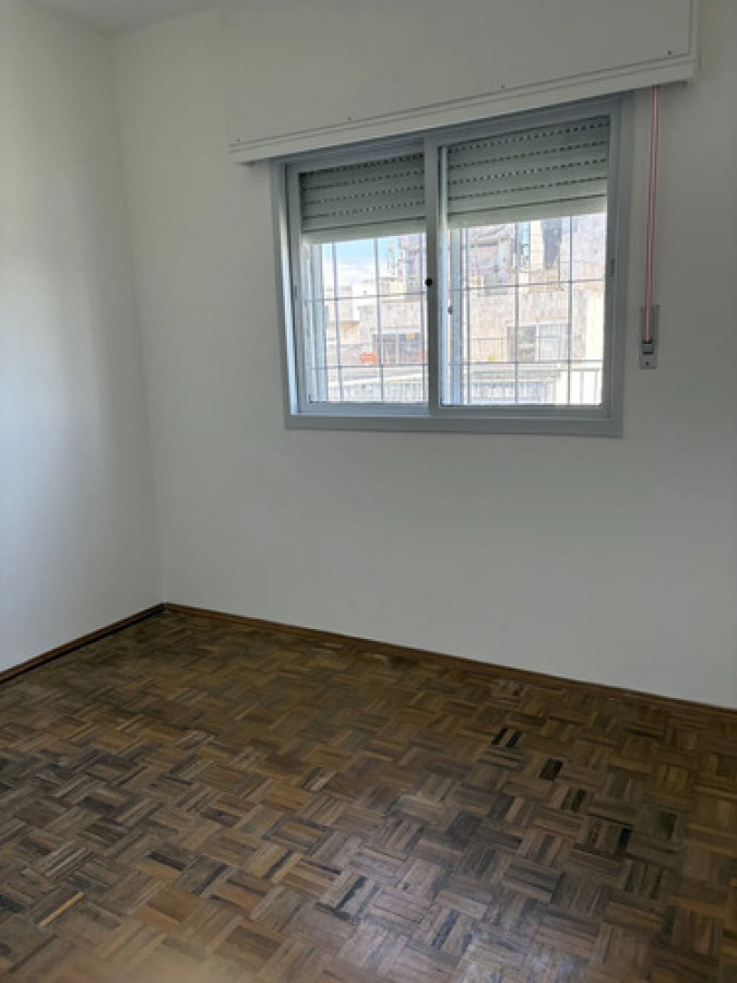 Apartamento ID.12905 - Alquiler Penthouse 2 Dormitorios Gran Terraza Garaje En Centro