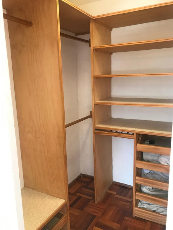 Apartamento ID.12912 - Alquiler Apartamento 1 Dormitorio Amplio Con Garaje En Pocitos