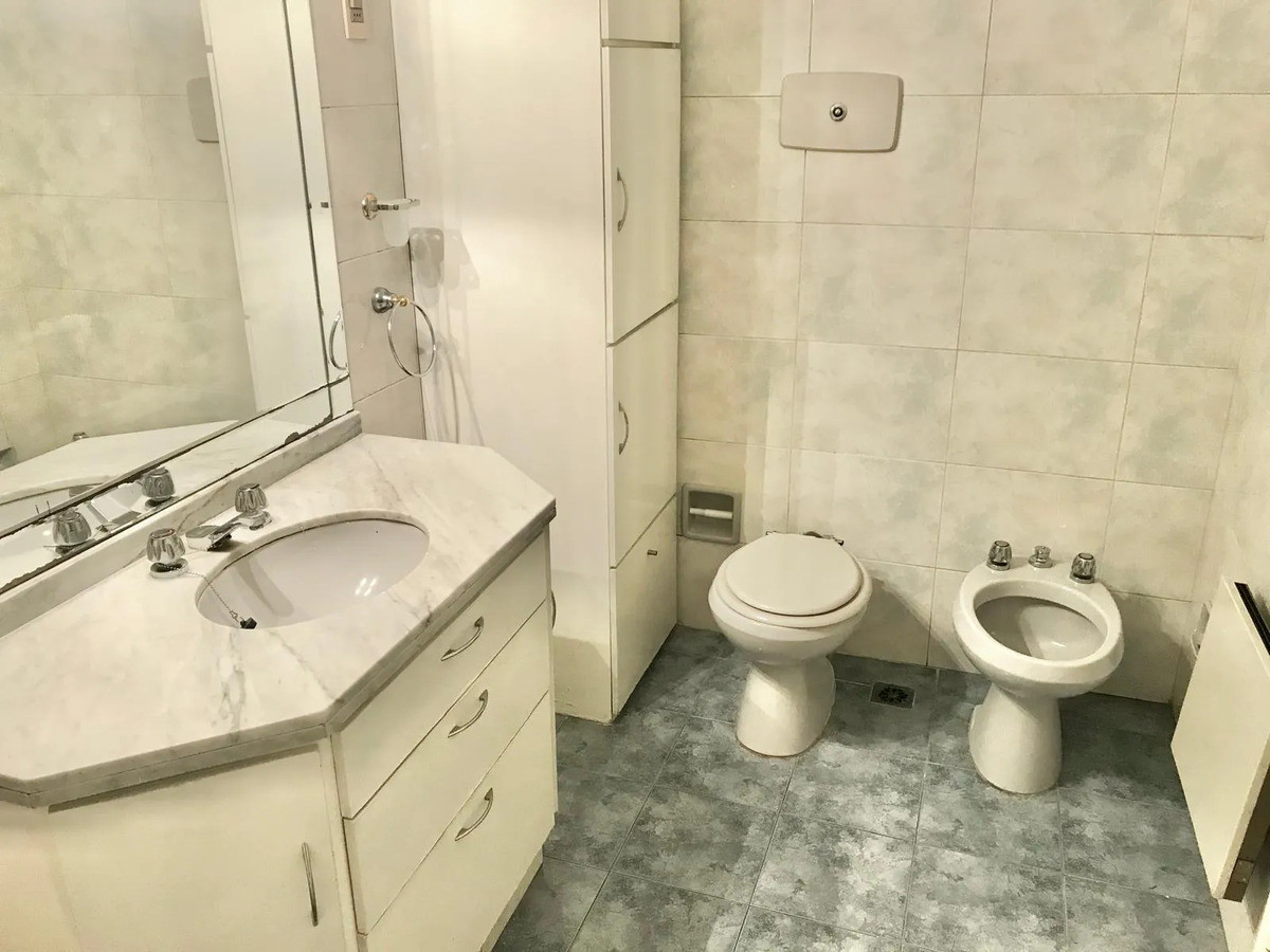Apartamento ID.12912 - Alquiler Apartamento 1 Dormitorio Amplio Con Garaje En Pocitos