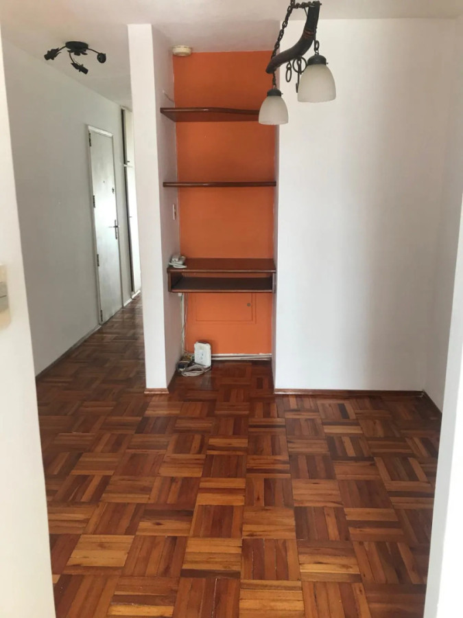 Apartamento ID.12912 - Alquiler Apartamento 1 Dormitorio Amplio Con Garaje En Pocitos