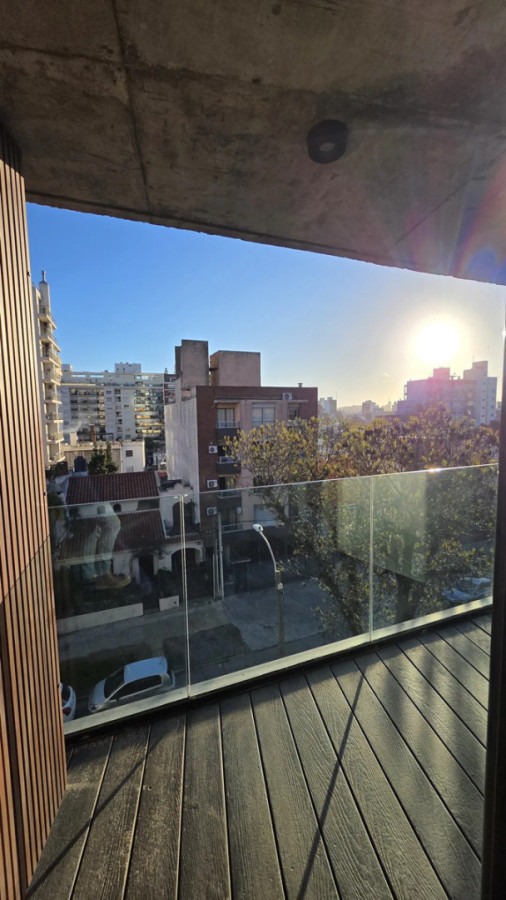 Apartamento ID.12954 - Alquiler Apartamento 1 Dormitorio Balcón Al Frente Garaje En Pocitos Nuevo