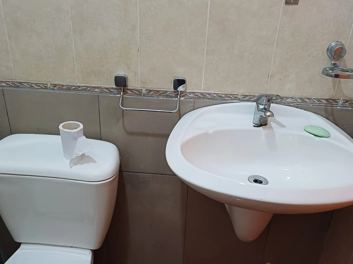 Apartamento ID.12956 - Alquiler Apartamento De 1 Dormitorio Muy Luminoso Cerca De La Plaza Matriz Ciudad Vieja