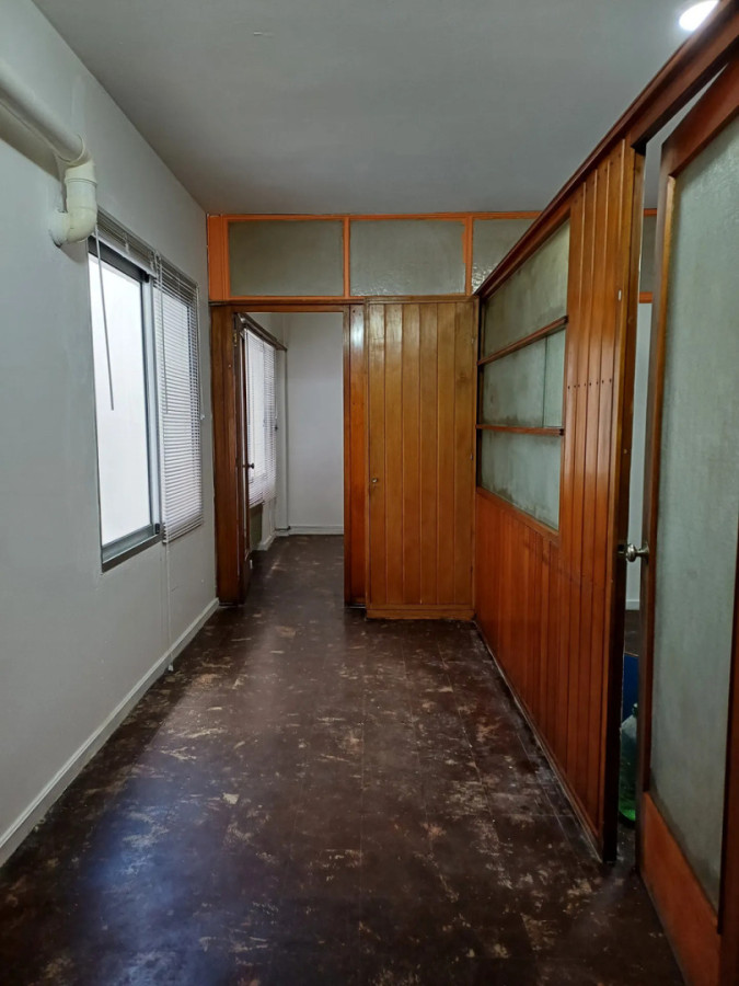 Apartamento ID.12956 - Alquiler Apartamento De 1 Dormitorio Muy Luminoso Cerca De La Plaza Matriz Ciudad Vieja