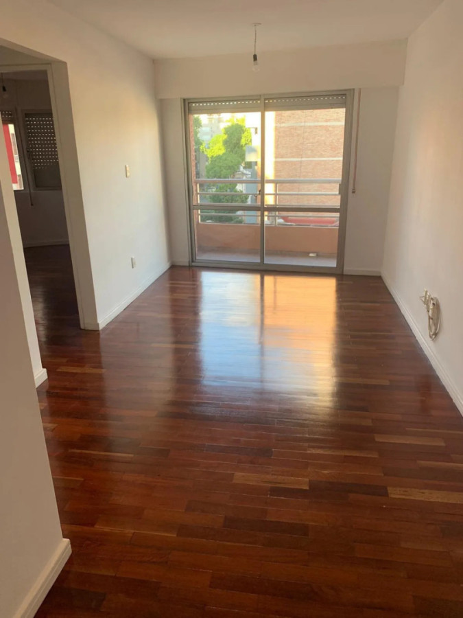 Apartamento ID.12958 - Alquiler Apartamento 1 Dormitorio Balcón Al Frente Excelente Estado En Cordón