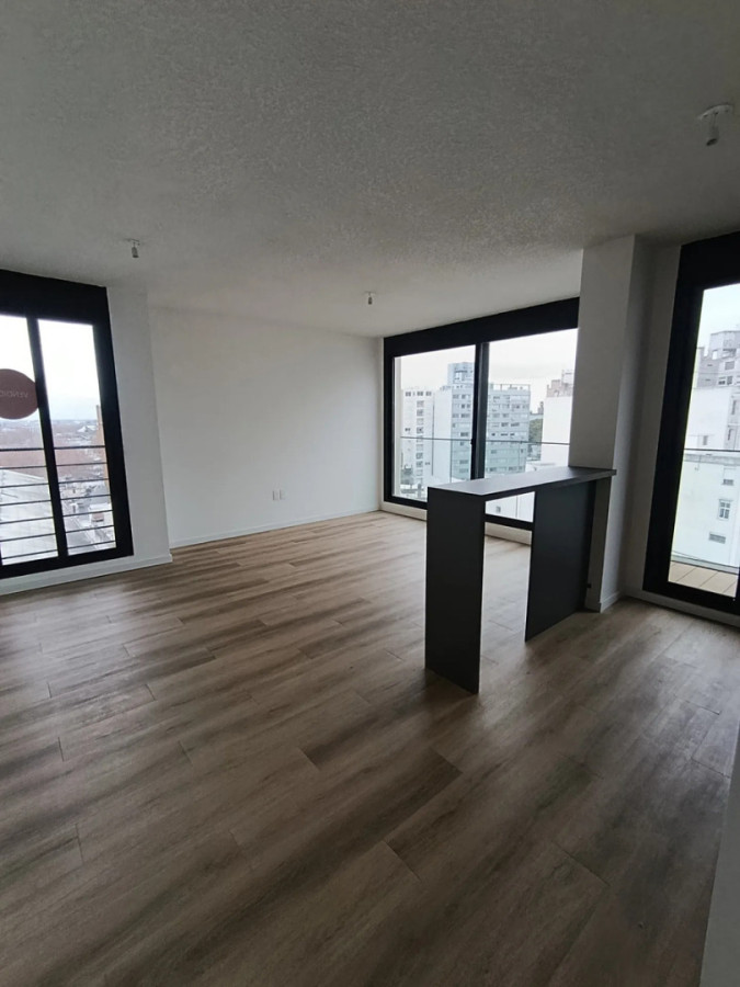 Apartamento ID.12968 - Venta Apartamento 2 Dormitorios Excelente Ubicación En Tres Cruces