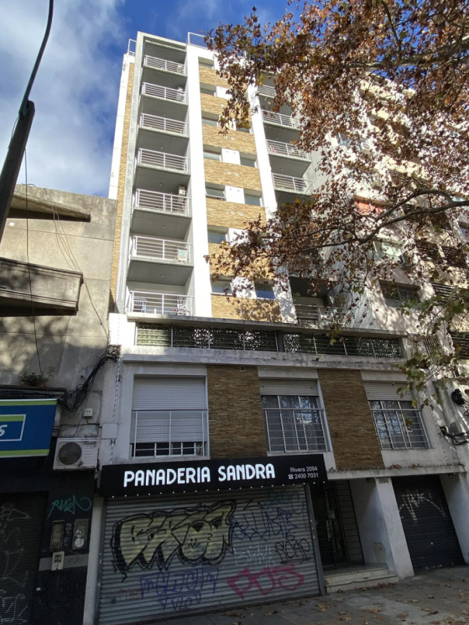 Apartamento ID.12969 - Alquiler Apartamento 2 Dormitorios 2 Baños Con Balcón En Cordón