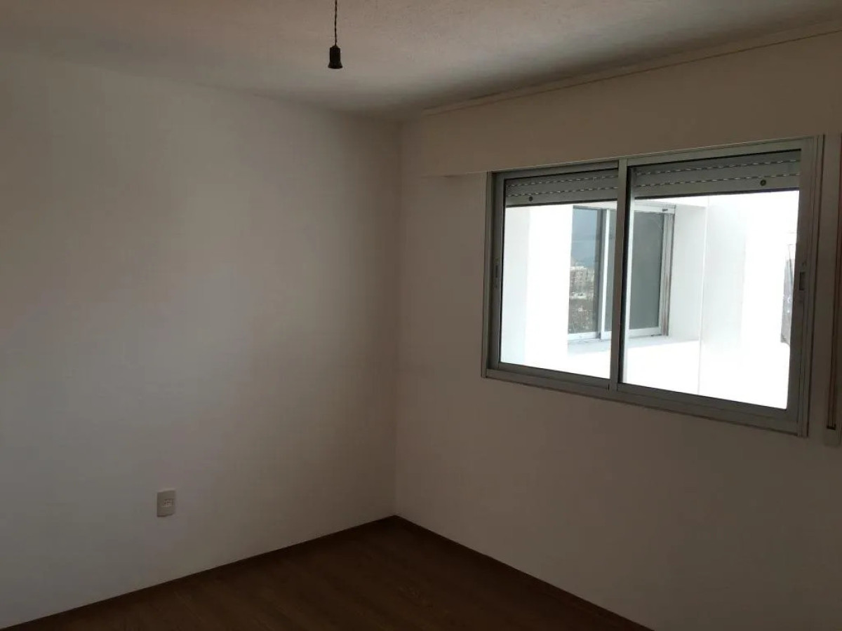 Apartamento ID.12969 - Alquiler Apartamento 2 Dormitorios 2 Baños Con Balcón En Cordón