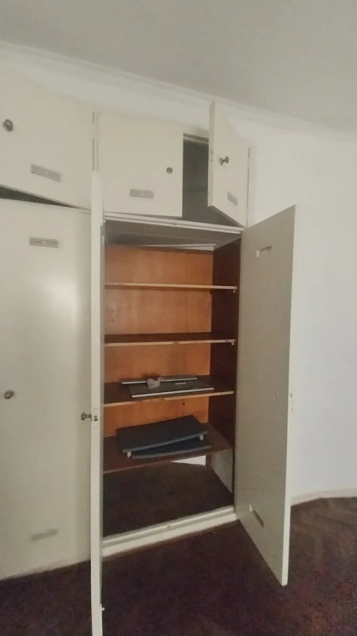 Apartamento ID.11203 - Alquiler Apartamento 2 Dormitorios Amplio En Ciudad Vieja