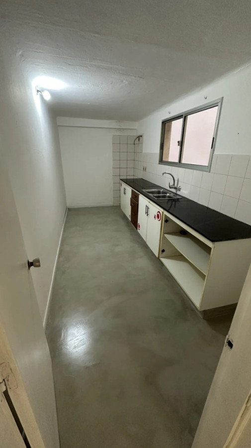 Apartamento ID.13100 - Alquiler Apartamento De 2 Dormitorios Amplio Excelente Estado En Ciudad Vieja