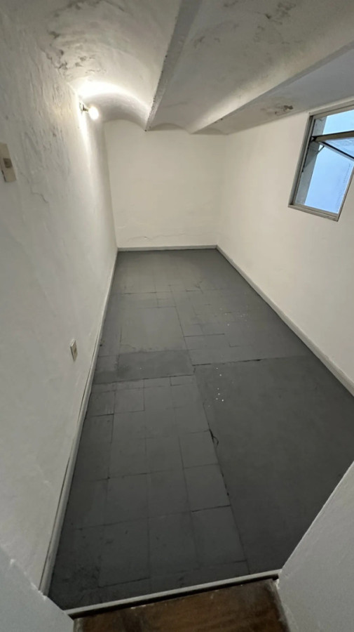 Apartamento ID.13100 - Alquiler Apartamento De 2 Dormitorios Amplio Excelente Estado En Ciudad Vieja