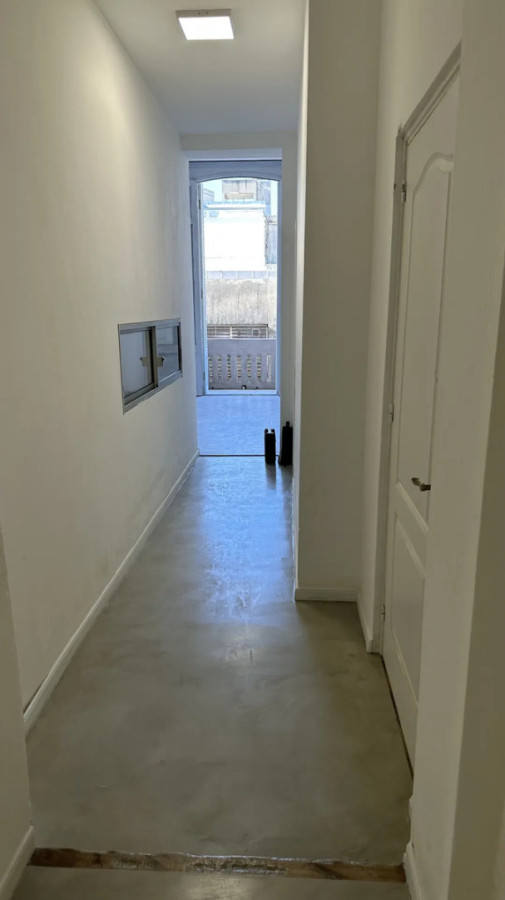 Apartamento ID.13100 - Alquiler Apartamento De 2 Dormitorios Amplio Excelente Estado En Ciudad Vieja