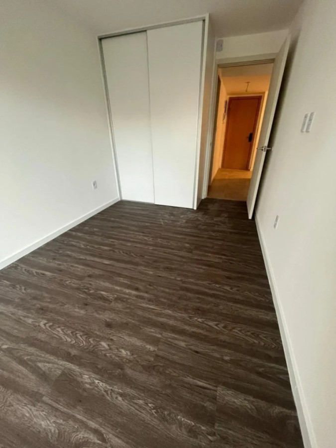 Apartamento ID.13124 - Alquiler Apartamento De 1 Dormitorio Con Terraza Y Parrillero Garaje En Cordón