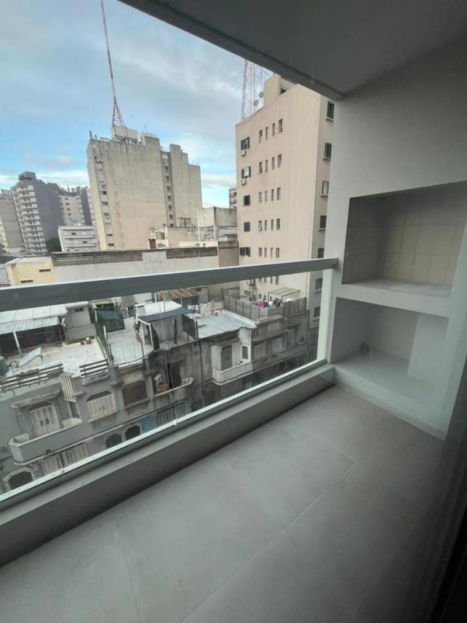 Apartamento ID.13124 - Alquiler Apartamento De 1 Dormitorio Con Terraza Y Parrillero Garaje En Cordón