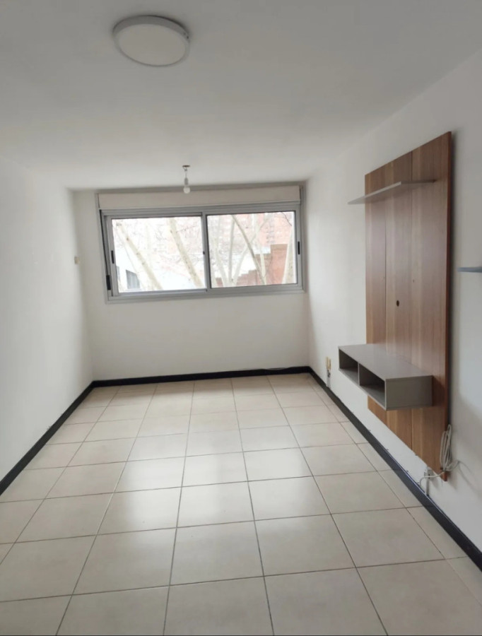 Apartamento ID.13152 - Alquiler Apartamento De 2 Dormitorios Excelente Condiciones En Aguada