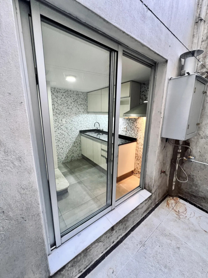 Apartamento ID.13161 - Alquiler Apartamento De 3 Dormitorios 2 Baños Con Patio En Cordón