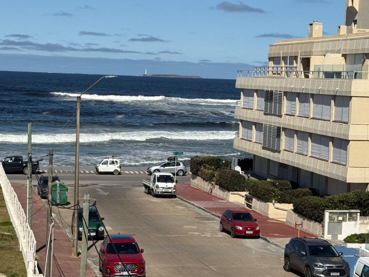 Apartamento ID.13163 - Venta O Alquiler Por Quincena Apartamento Amoblado 2 Dormitorios Garaje En Punta Del Este