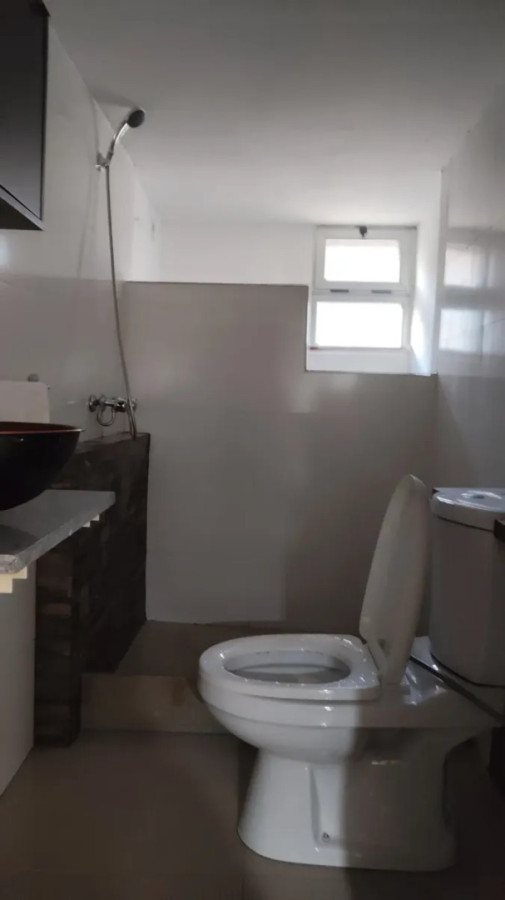 Apartamento ID.13165 - Alquiler Apartamento Remodelado A Nuevo Ubicado En Subsuelo 3 Dormitorios En La Comercial