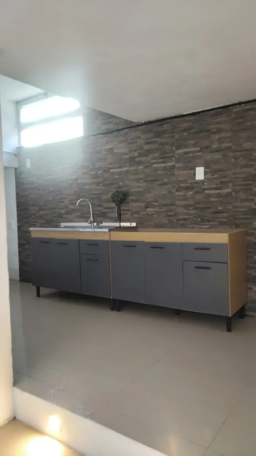 Apartamento ID.13165 - Alquiler Apartamento Remodelado A Nuevo Ubicado En Subsuelo 3 Dormitorios En La Comercial