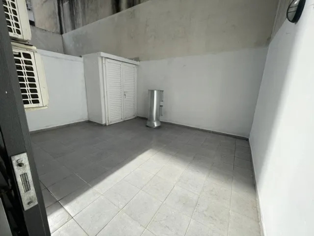 Apartamento ID.13170 - Alquiler Apartamento De 1 Dormitorio Patio Garaje En Punta Carretas