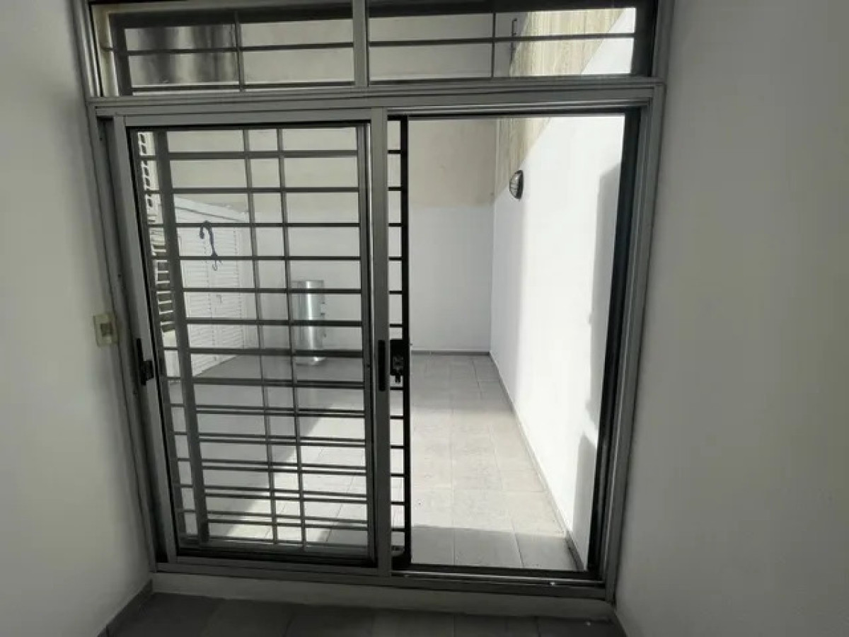 Apartamento ID.13170 - Alquiler Apartamento De 1 Dormitorio Patio Garaje En Punta Carretas