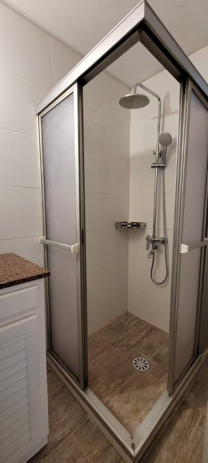 Apartamento ID.13235 - Venta Apartamento Con Renta De 2 Dormitorios Al Frente En Centro